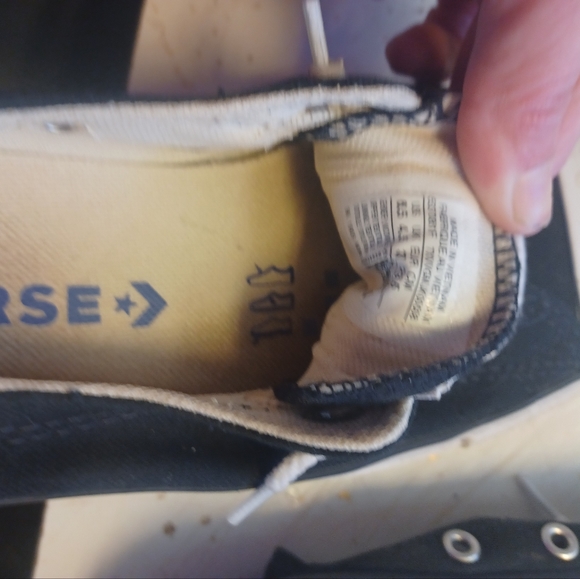 Shoes - Picture 3 of 4